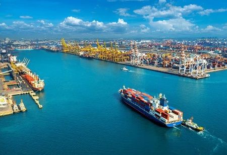 LNG Traders Redirect U.S. Cargoes from Europe to Asia Amid Price Shifts