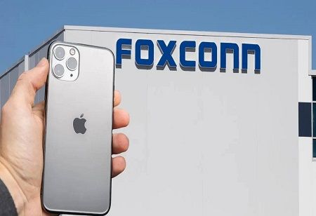 Foxconn Starts iPhone 17 Production in India, Faces Talent Shortage