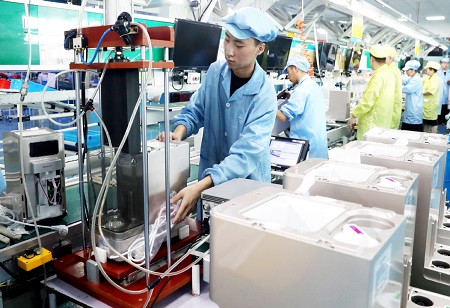 China's c.bank launches $28 bln loan facility to support equipment upgrades
