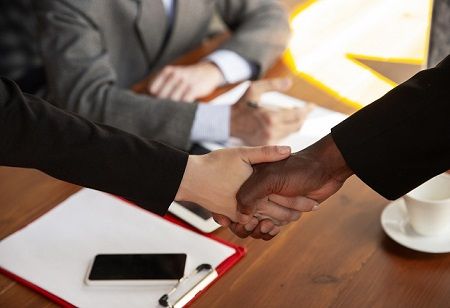 Adnoc and Chinese Energy Firms Partner For low-carbon and LNG ventures