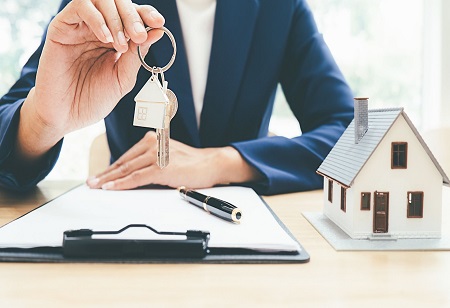 How Real Estate Consultants Help Sellers Maximize Property Value