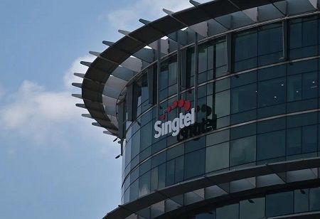 Singtel & SIT Join Hands to Advance Singapore's Sovereign AI Ambitions