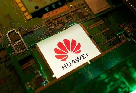  Huawei Secures AI Chip Orders from Tech Giants