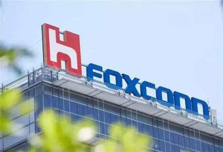  Foxconn & Intel Join Forces to Build Next-Gen AI Systems