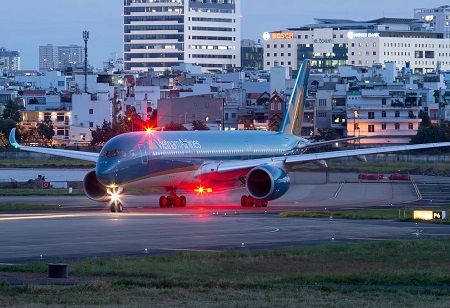  Vietnam's Long Thanh Airport Nears Launch as Airlines Stay Cautious