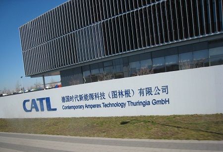  CATL Surges on Energy Storage, Outpaces BYD in EV Market