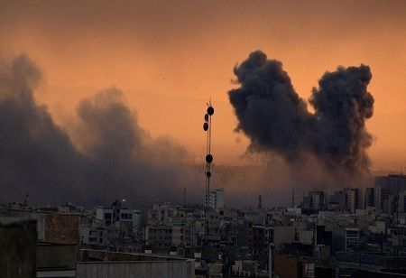  India's FY27 Growth Forecast Cut Amid West Asia Oil Crisis