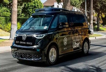  Uber Expands Robotaxi Rollout Across Hong Kong, US and Europe