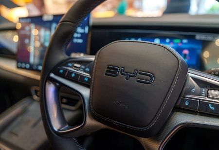  BYD Overtakes Tesla in EV Sales Amid Global Expansion