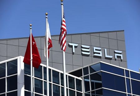  Tesla Tightens Grip on South Korea's Imported Car Market Lead