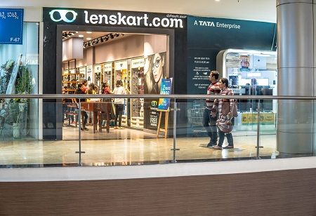  Lenskart to Launch India's First UPI Payment Smartglasses