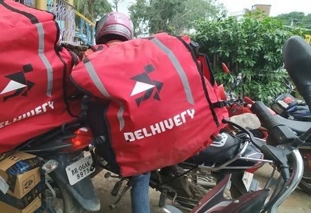 Delhivery Falls as Amazon Expands Logistics Services