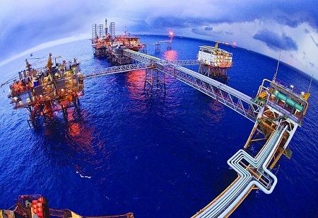  Vietsovpetro to Invest 484 Million USD in White Tiger Oil Field Expansion