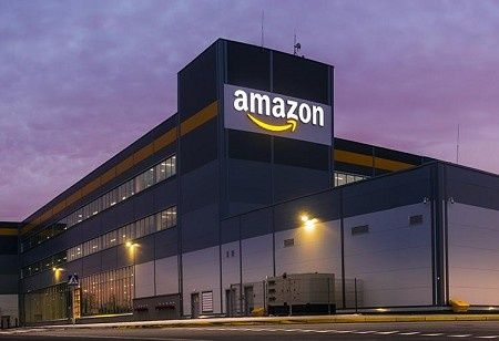  Amazon & Flipkart Expand Into Consumer Lending in India