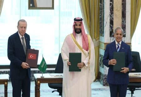 Trump Backs Saudi-Turkey-Pakistan Pact as India Assesses Impact