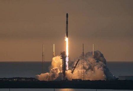  Vietnam's VinSpace Signs SpaceX Deal to Launch Satellites in 2027