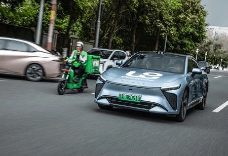 WeRide to Raise HK$2.4 Billion in Hong Kong IPO Backed by Uber